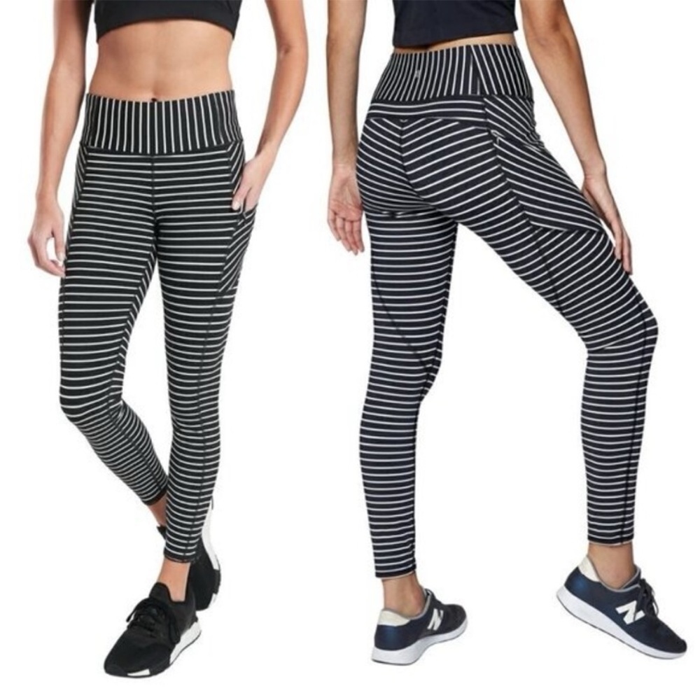 Athleta Mid Rise Stripe Contender 7/8 Tight Leggings Black and White Stripes